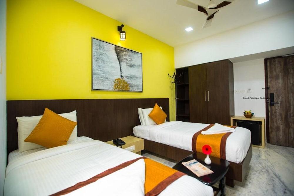 Hotel Grand Padappai Residency