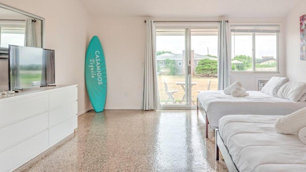 Unit 12 Deluxe Dbl Queen - Bungalows at Common Ground