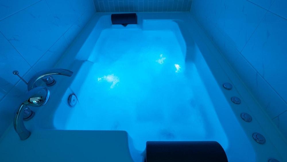 Gapyeong Yeoldudal Spapension&camping