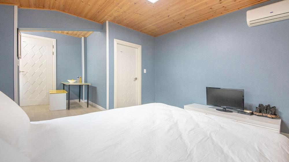 Goseong Omaju Pension