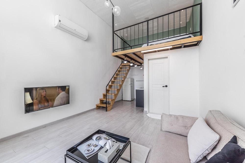 Yeosu Lastella Pension