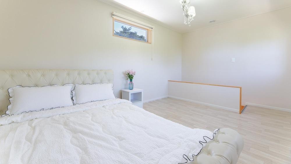 Gangneung The October Pension