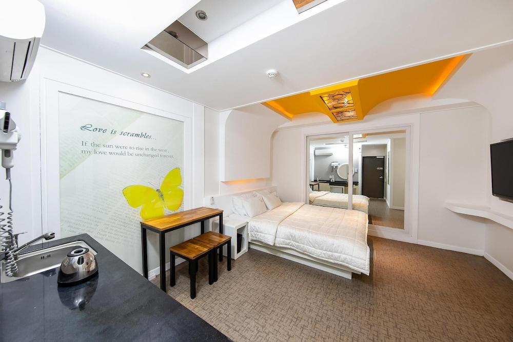 Gyeongju Pension 700