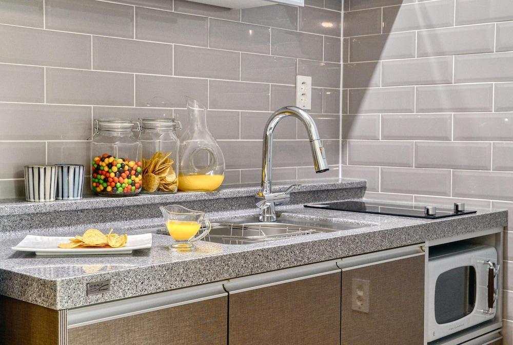 Sokcho Lasso Pool Villa Pension