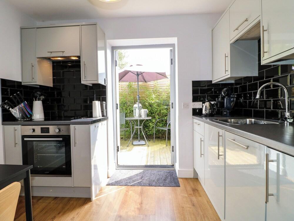 The Den, Bank Top Farm