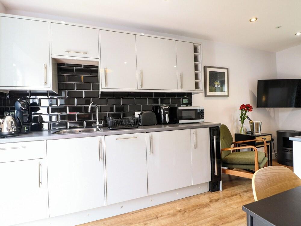 The Den, Bank Top Farm