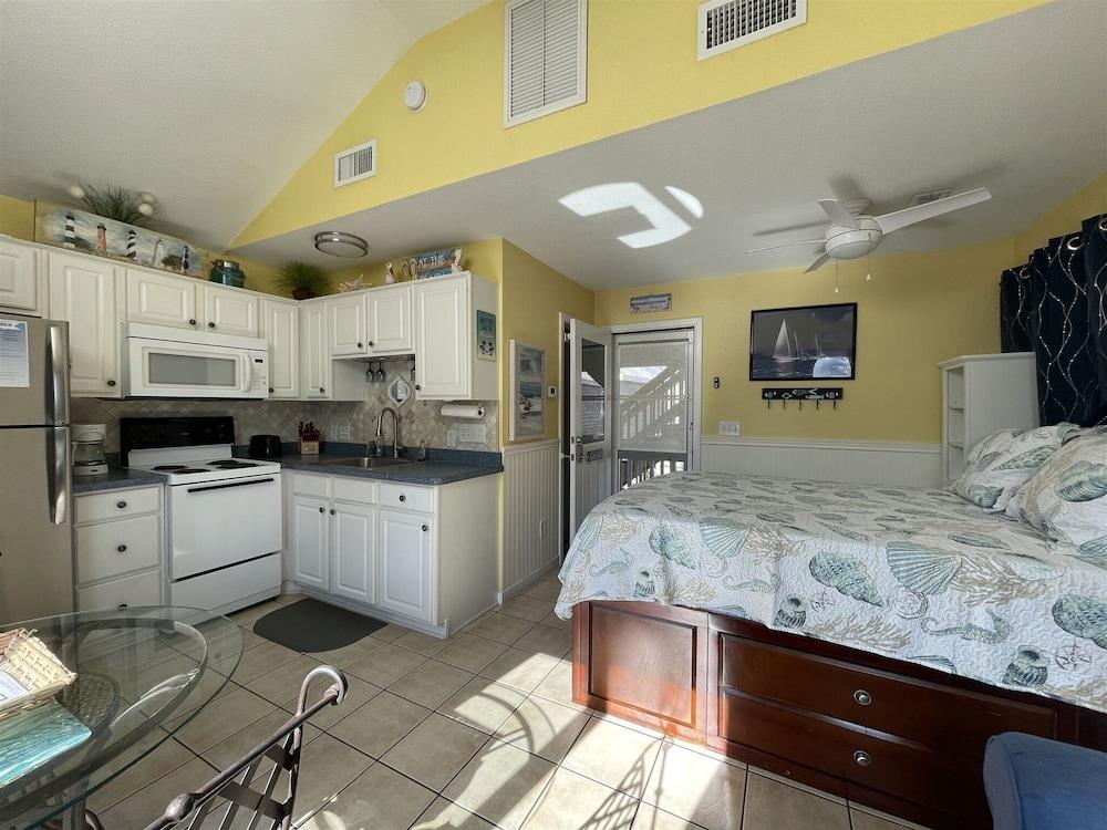 14 Ocean View Cottage Condo by RedAwning