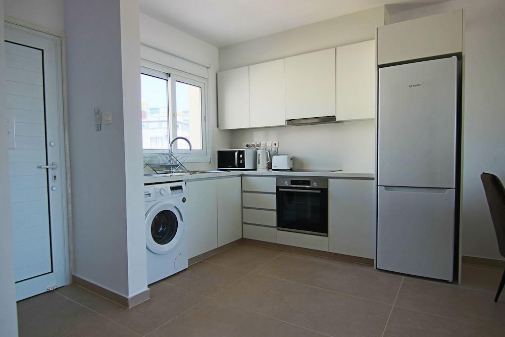 Phaedrus Living: Seaview Luxury Flat Limnaria 151