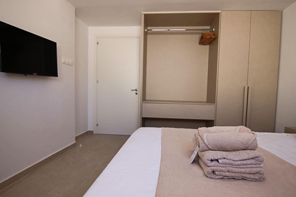 Phaedrus Living: Seaview Luxury Flat Limnaria 151