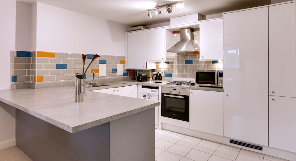 BookedUK - Penthouse 3 Bedroom Apartment