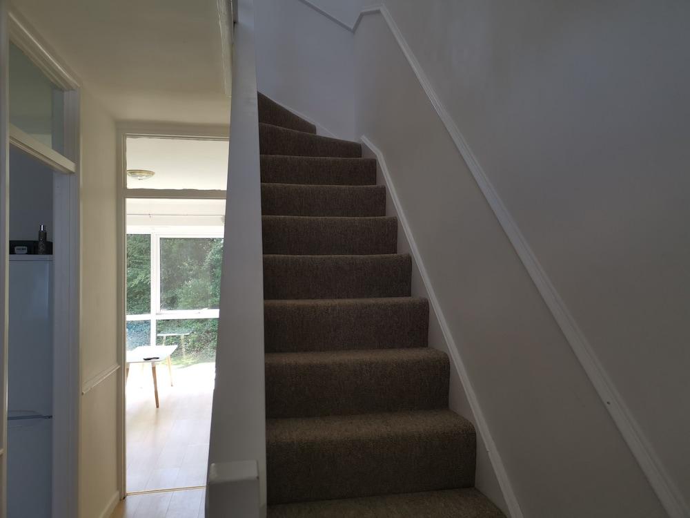 BookedUK - NEW Large duplex apartment