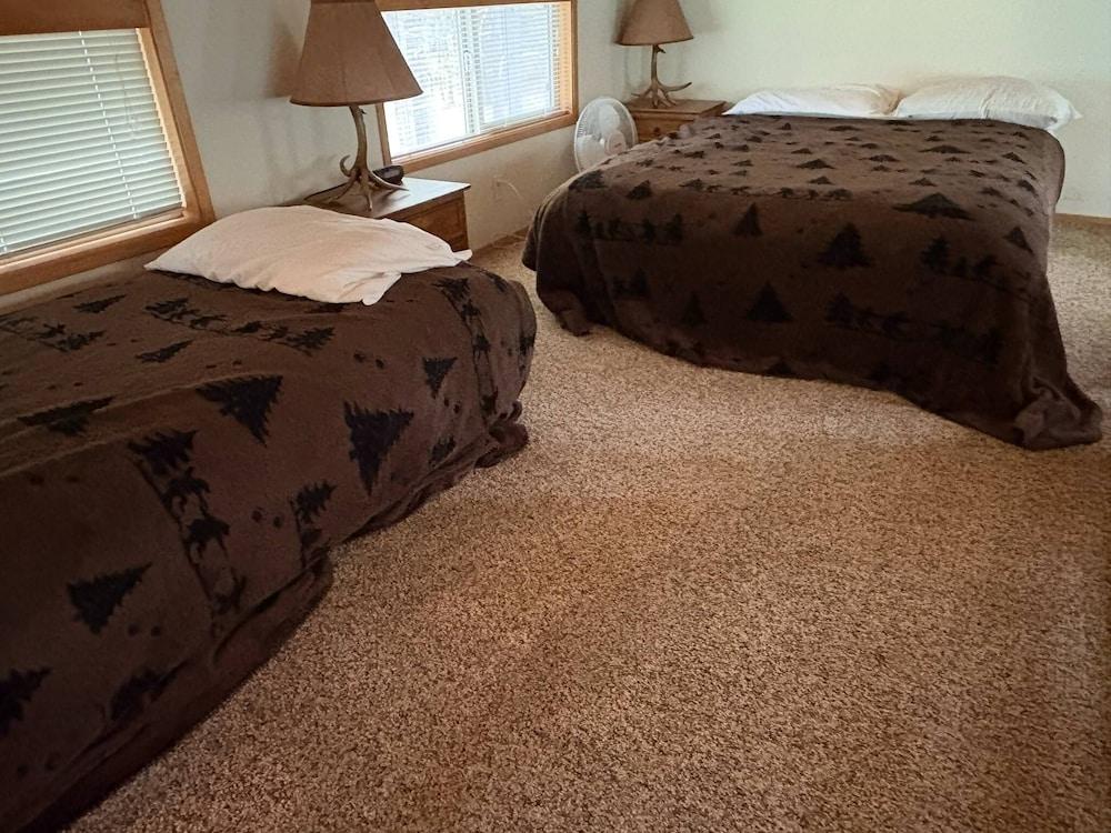 Willamette Pass Inn Chalets