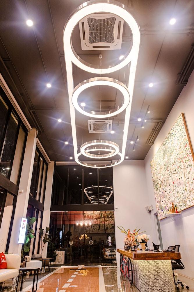 Tour De Phuket Hotel