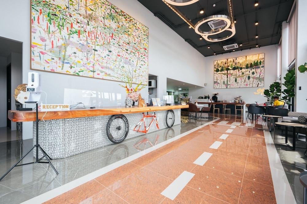 Tour De Phuket Hotel