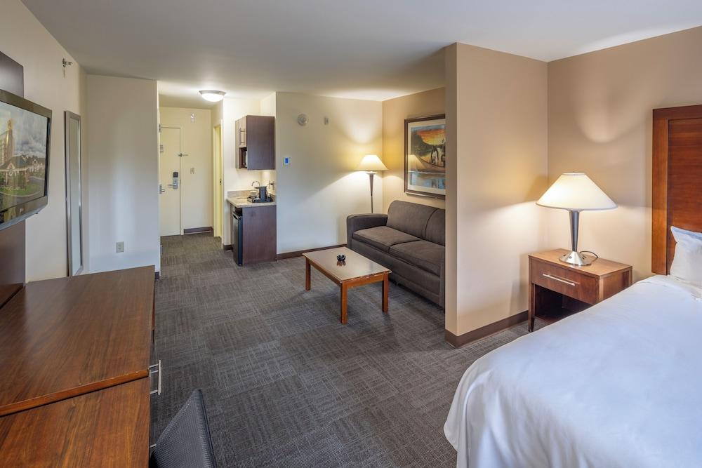 Akwesasne Mohawk Casino Resort and Players Inn