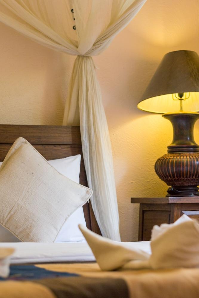 Changmoi House (Little Village)