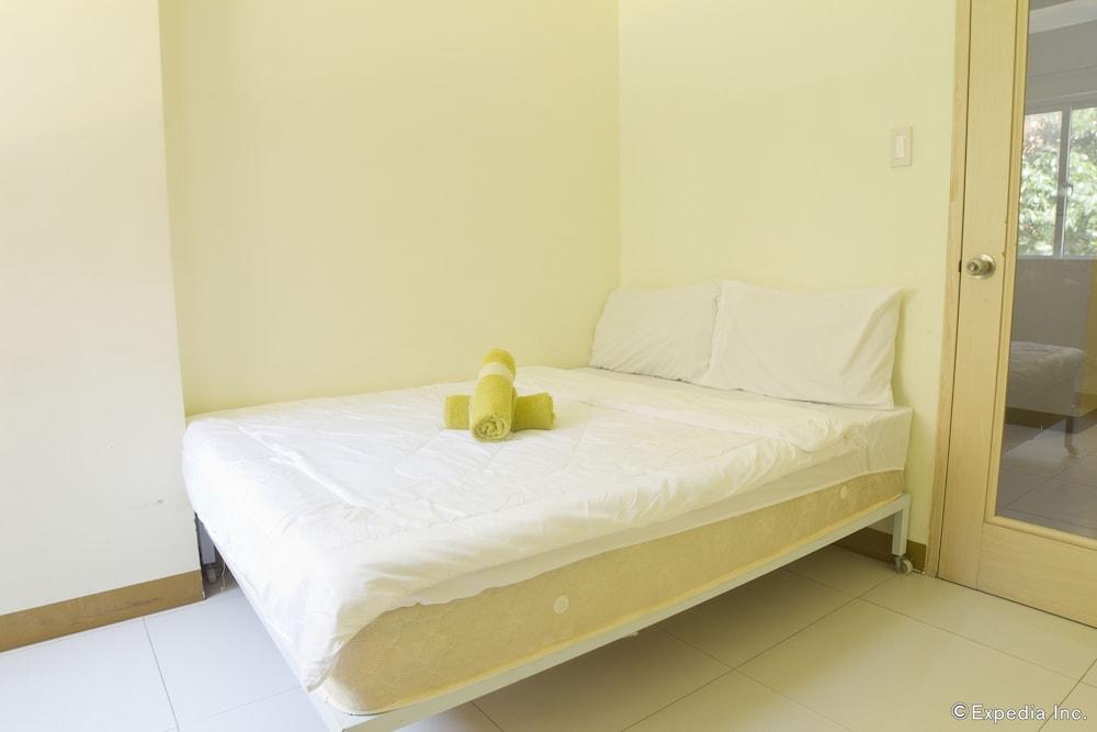 Airport Apartments Manila