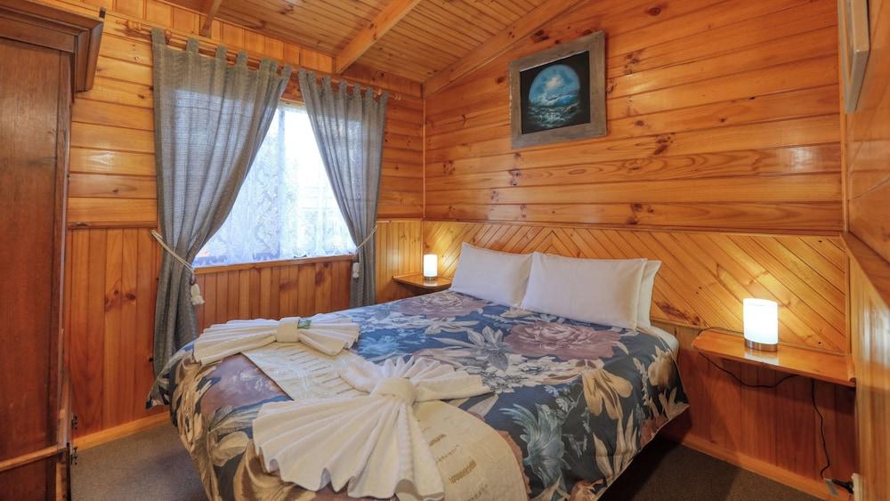 Boat Harbour Garden Cottages