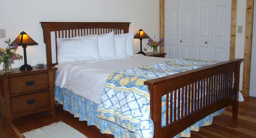 Yellowstone Basin Inn