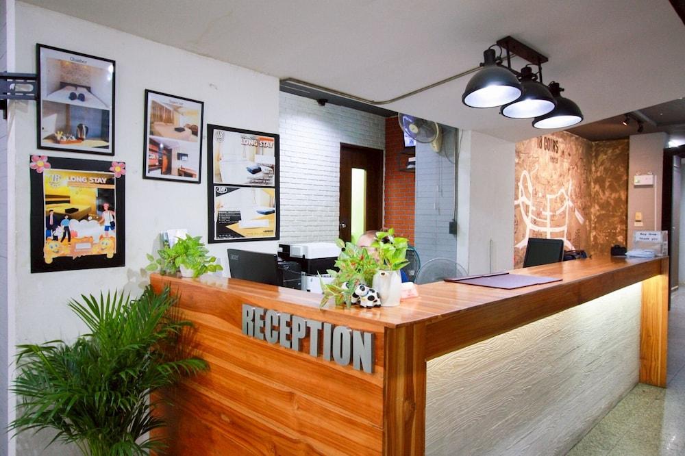 18 Coins Budget Hotel