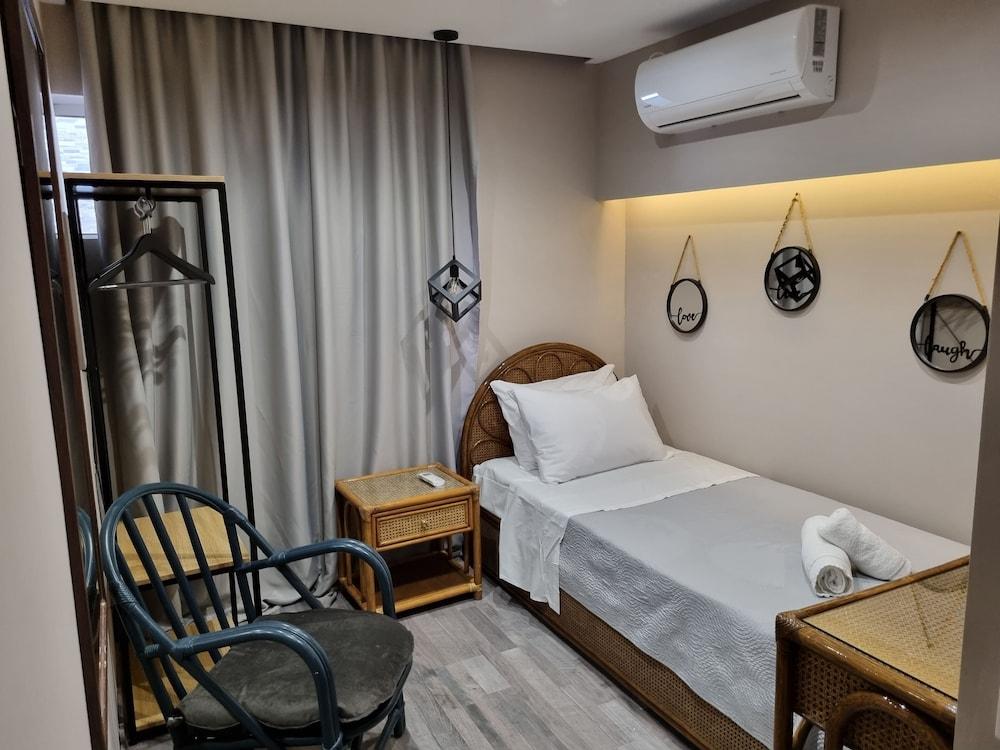 Parthenis Riviera Hotel