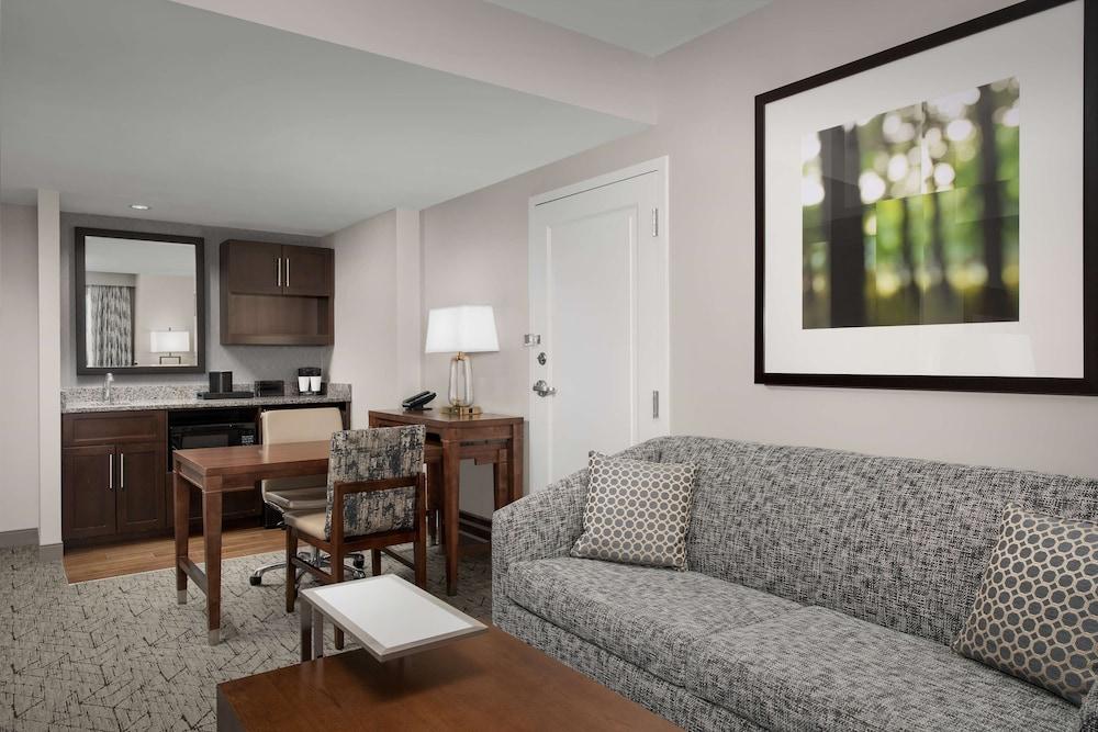 Embassy Suites Springfield