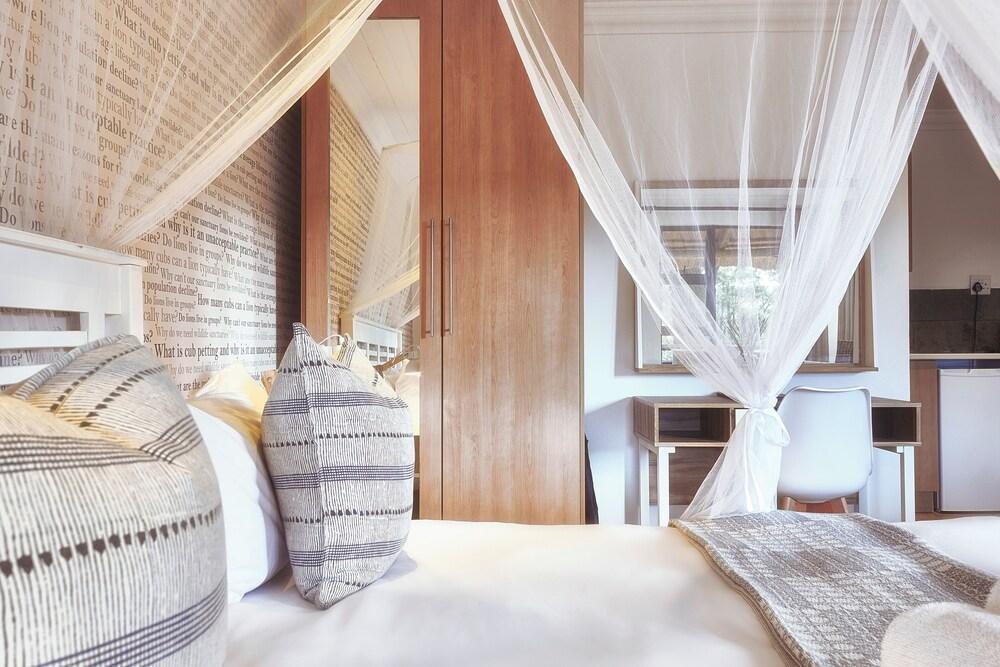 LIONSROCK Big Cat Sanctuary