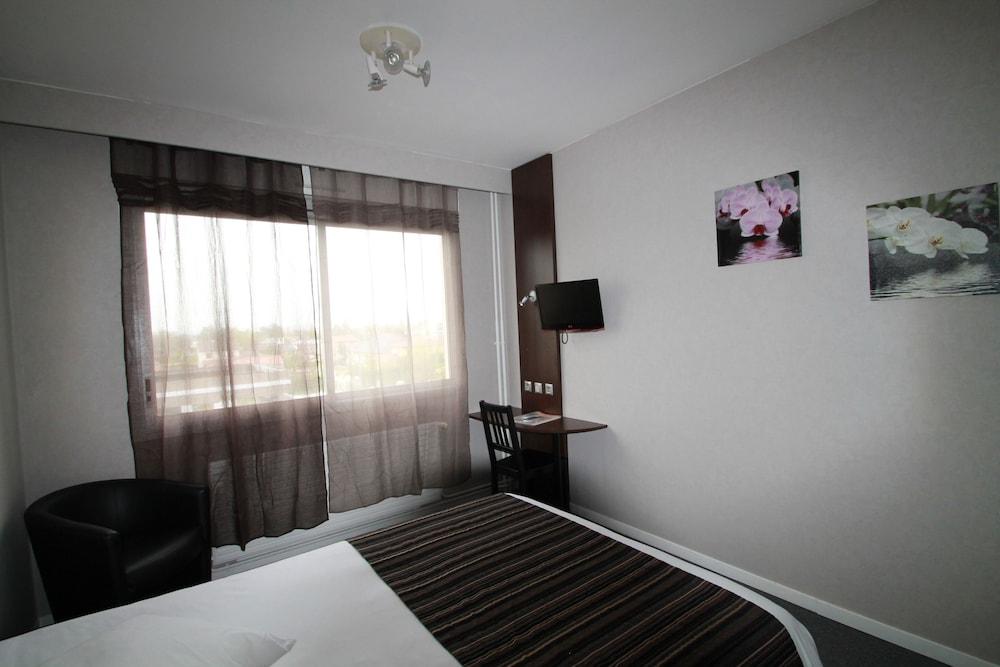 Adonis Lyon Est Hôtel Artys