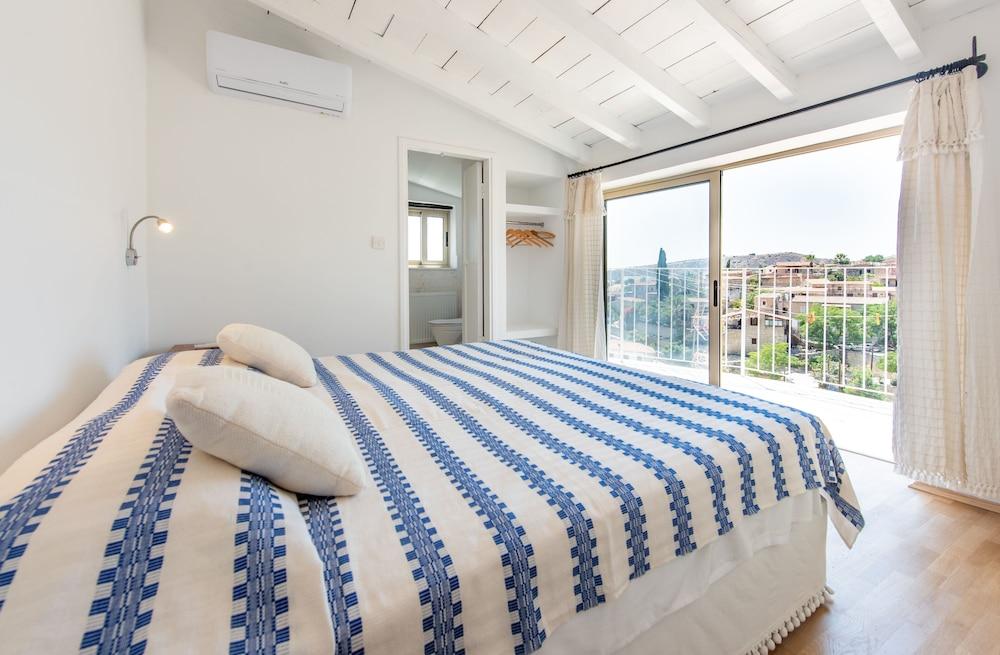 Cyprus Villages Hotel & Restaurant - Central Location - Bed & Breakfast - With Access To Pool And Stunning Views