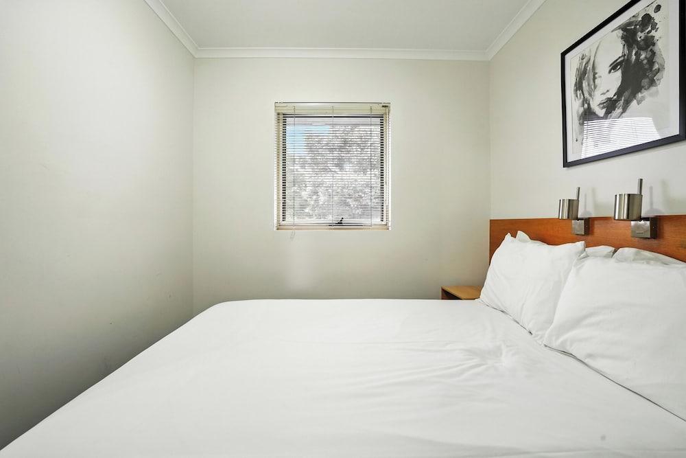 Elphin Motel & Serviced Apartments