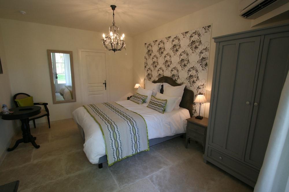 Château les Oliviers de Salettes