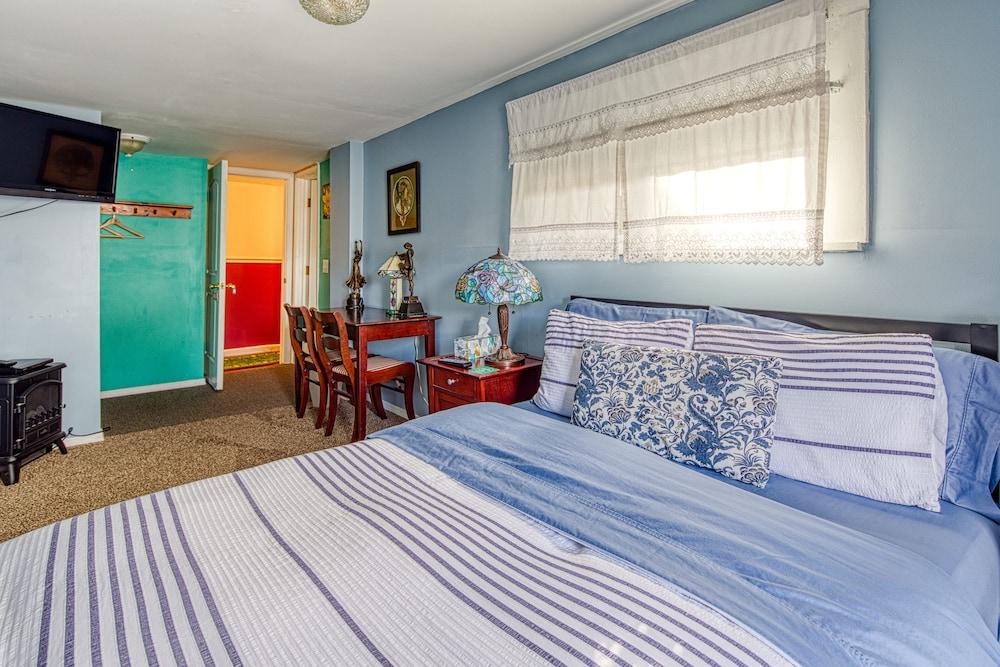 Mountain Treasure B&B