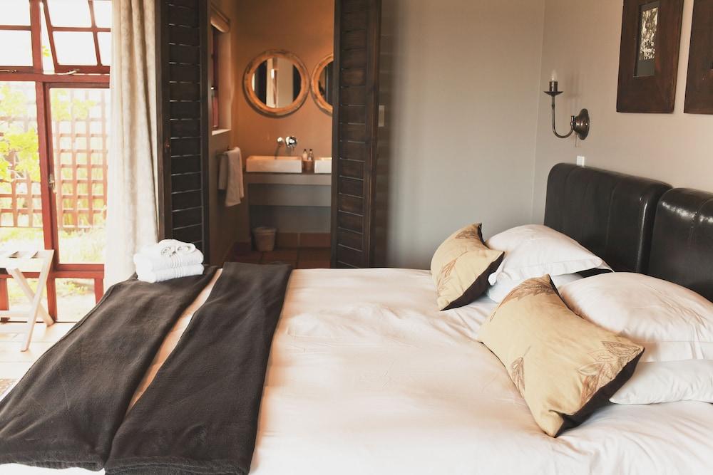 Dolphin Dunes Guest House