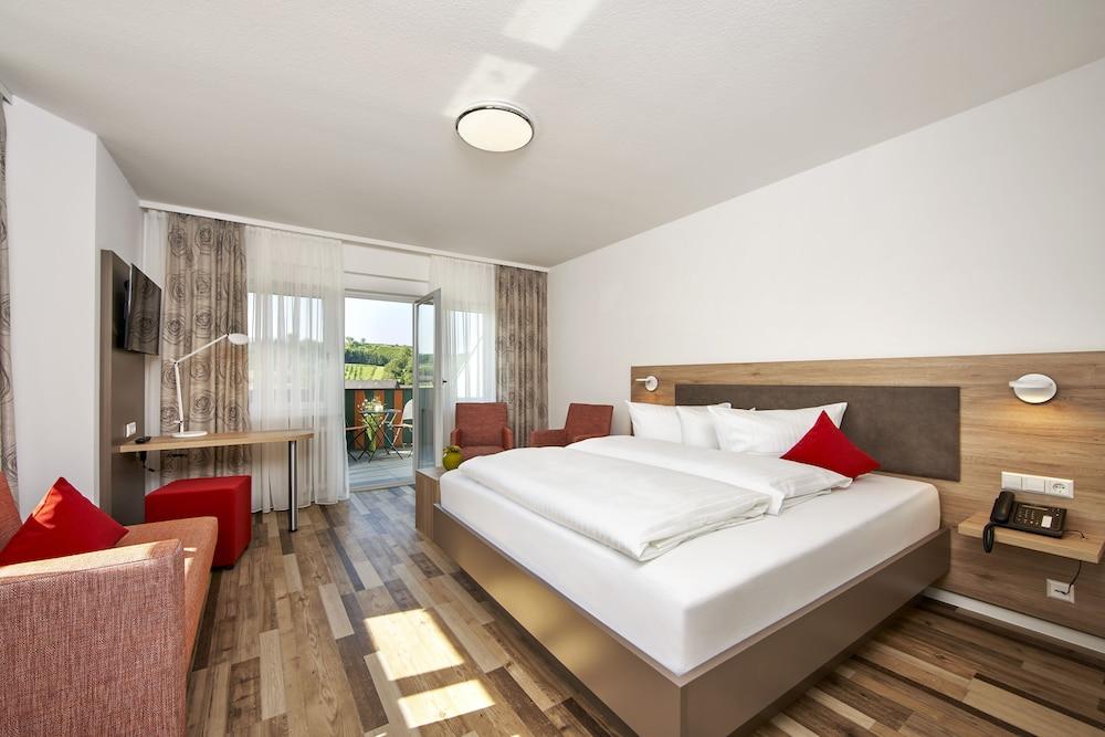 Hotel Wo Der Hahn Kräht