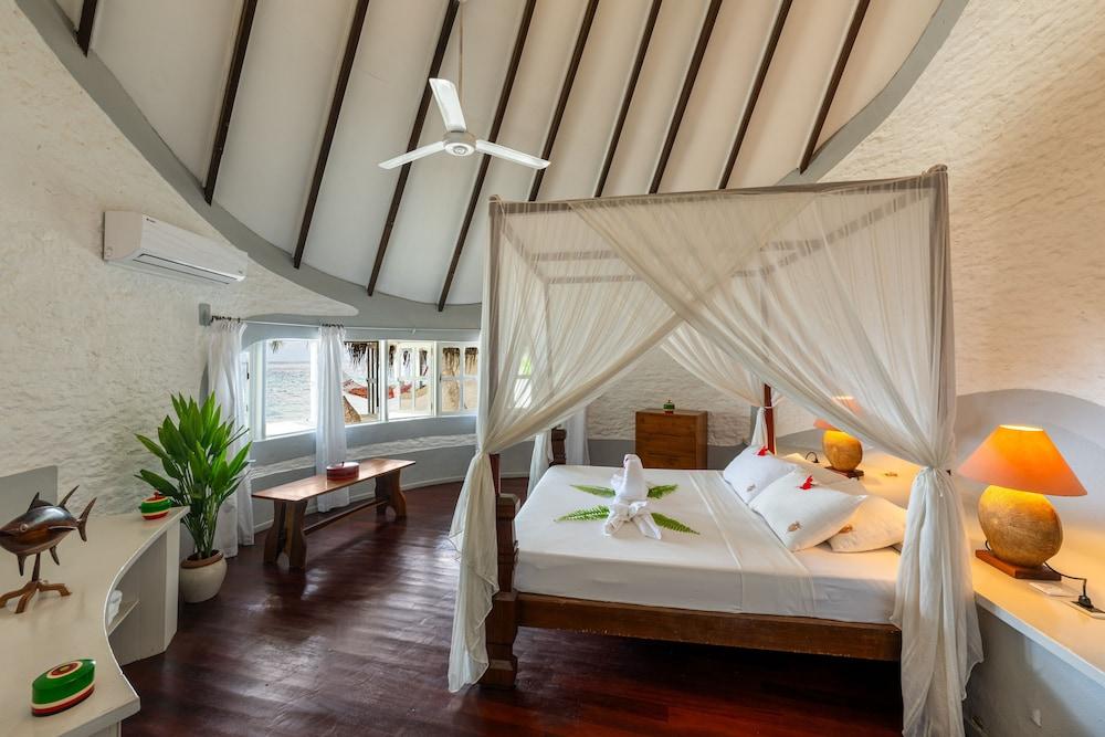 Nika Island Resort & Spa