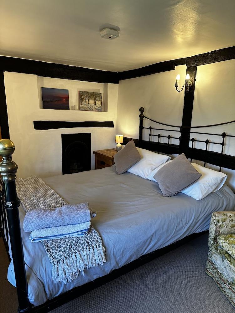 Bed and Breakfast Dunsfold