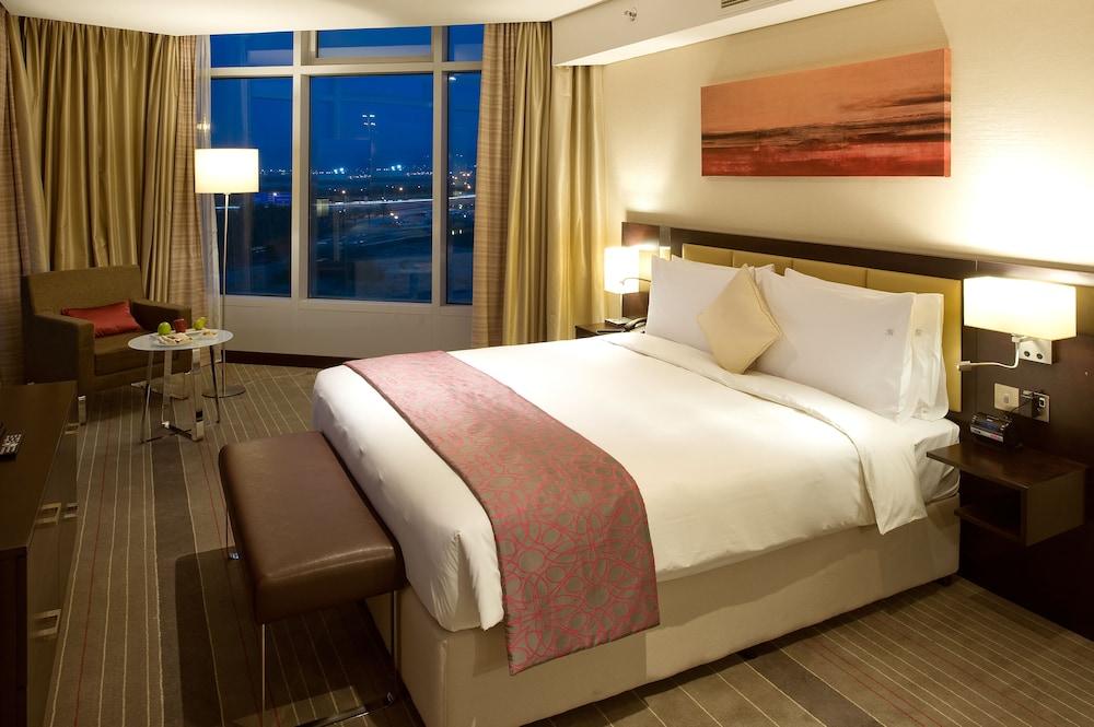 Holiday Inn Muscat Al Seeb by IHG