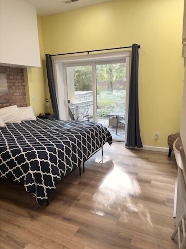 New Buffalo Inn & Spa