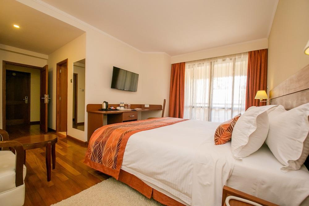 Waridi Paradise Hotel & Suites