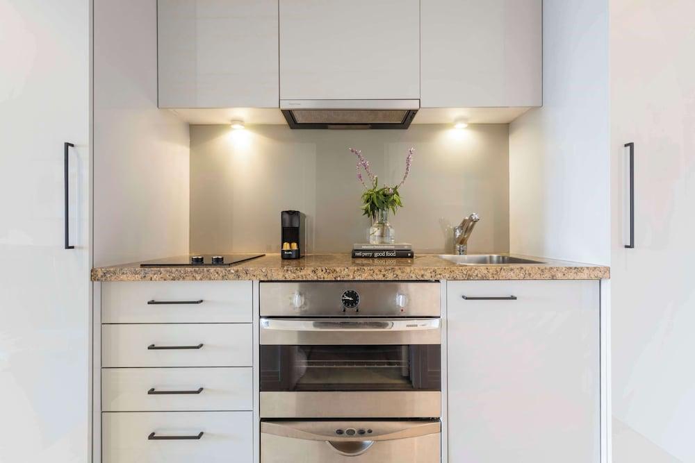 Avani Auckland Metropolis Residences