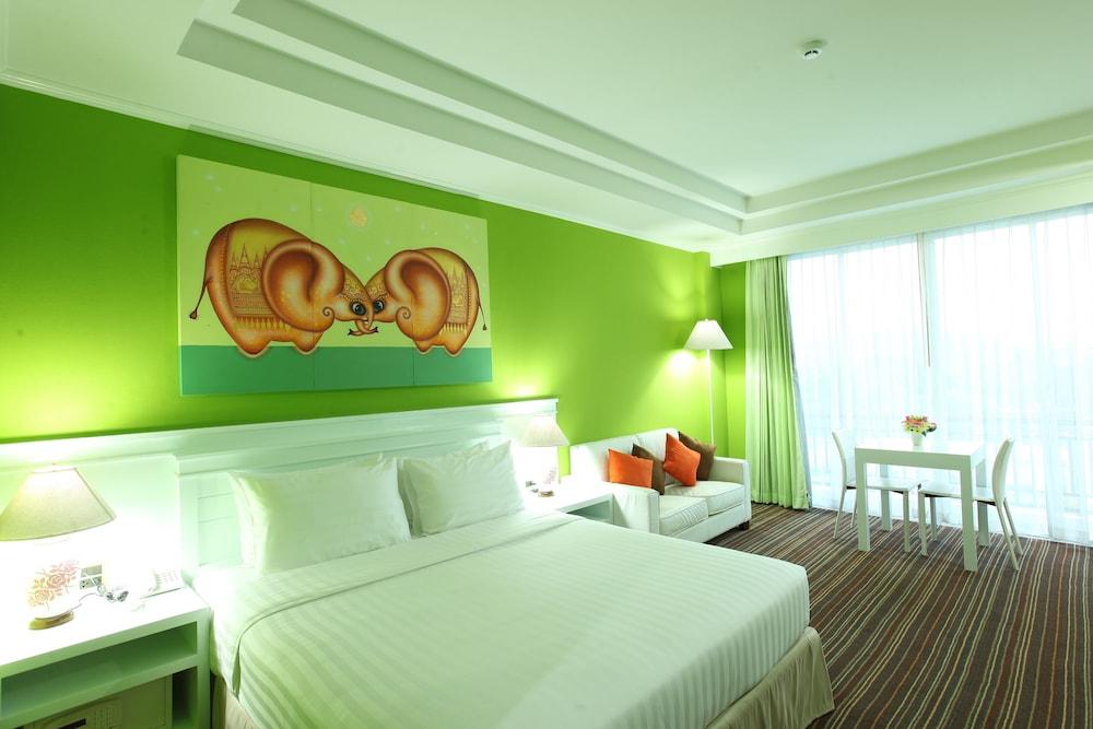 La Vie En Rose Hotel