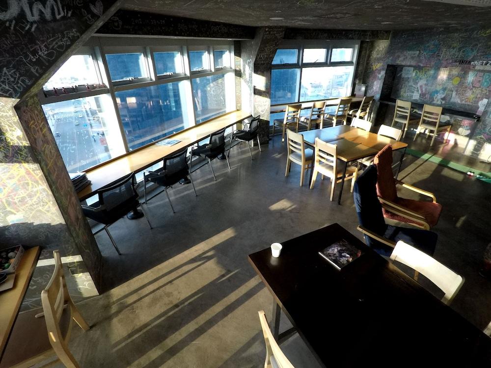 Popcorn Hostel Haeundae