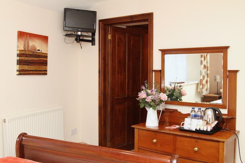 Haselbury Mill Hotel and Restaurant