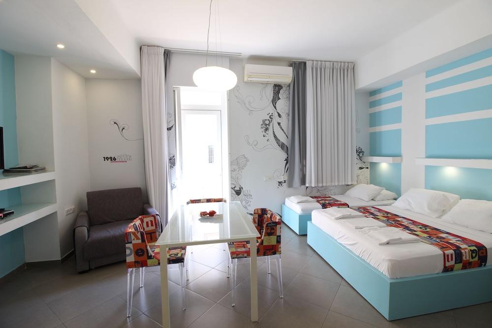 1926 Designed Apartments Hotel