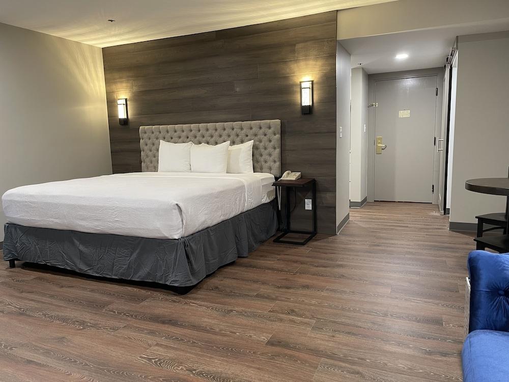 Chateau Hotel and Conference Center