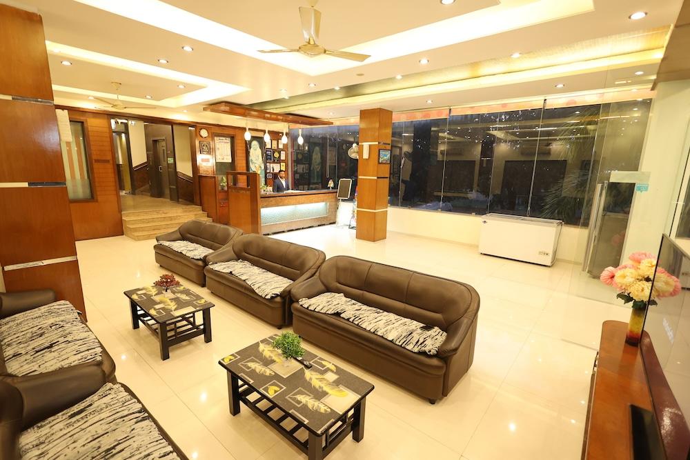 Hotel Sai Grand Castle Inn