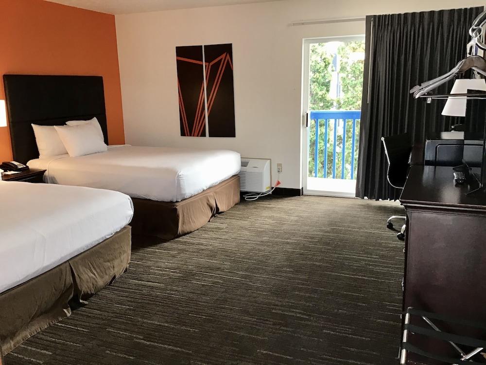 Howard Johnson by Wyndham Spokane North