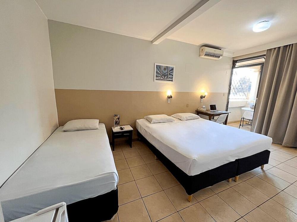 Hotel El Pilar by Bsb Inn