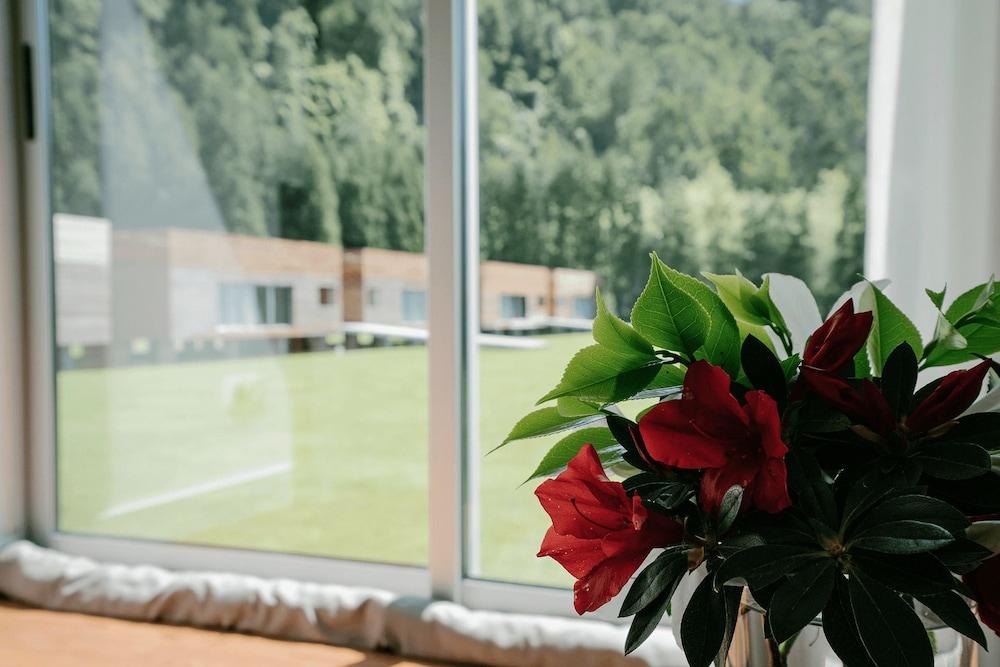 Furnas Lake Forest Living