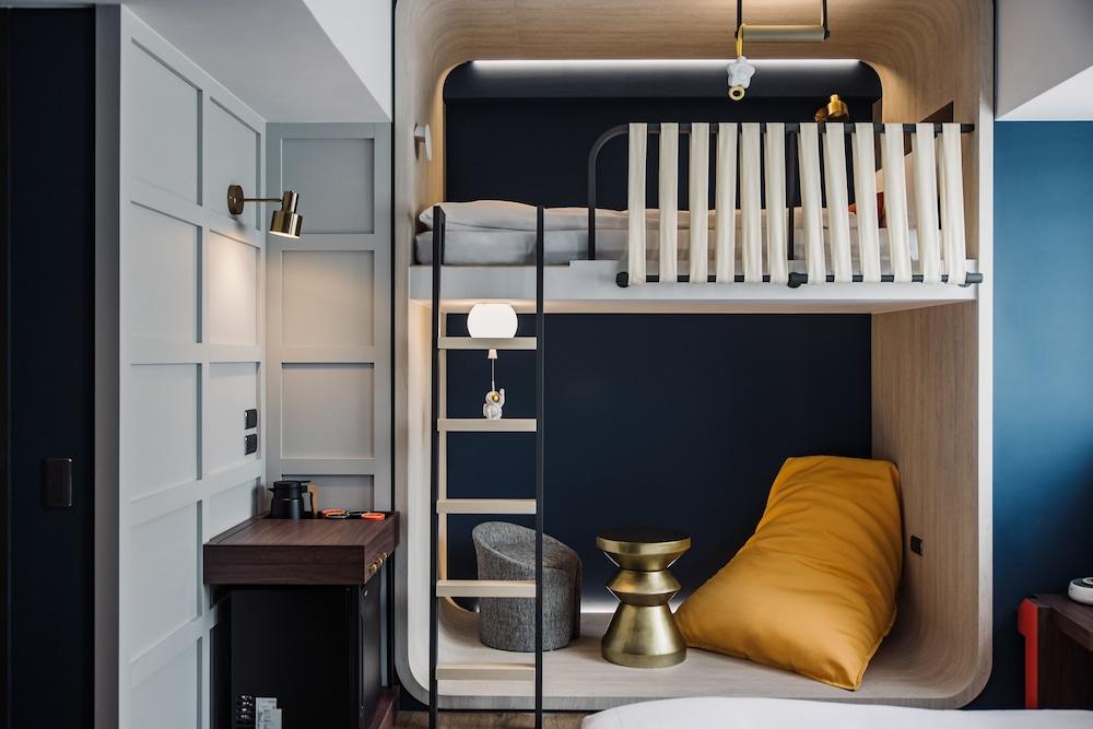 OLAH Poshtel - Taichung Station